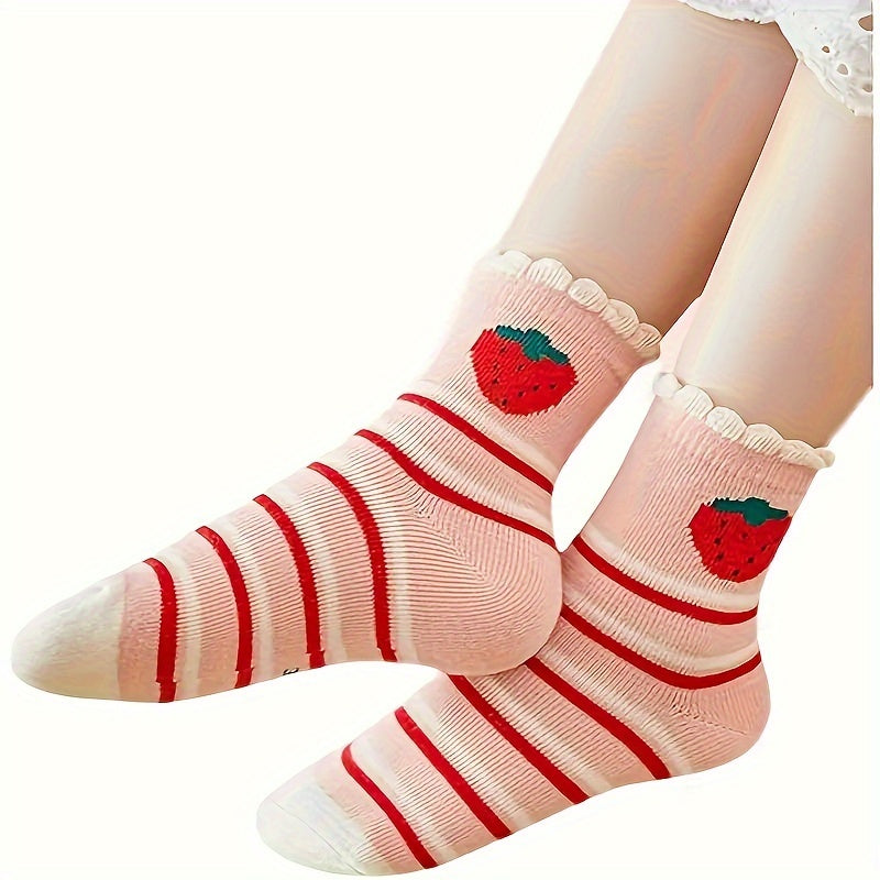 5 pairs of comfortable and breathable strawberry-style children's socks in versatile colors, made from high-grade knitted fabrics. Quality guaranteed and the perfect gift for kids.