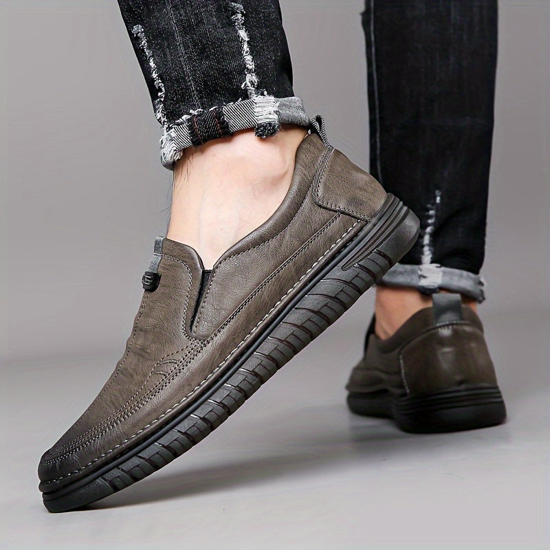 Men's slip-on loafers: rubber grip, casual style, solid color, spring/autumn, PU linings, rubber soles, PU insoles, round toes.