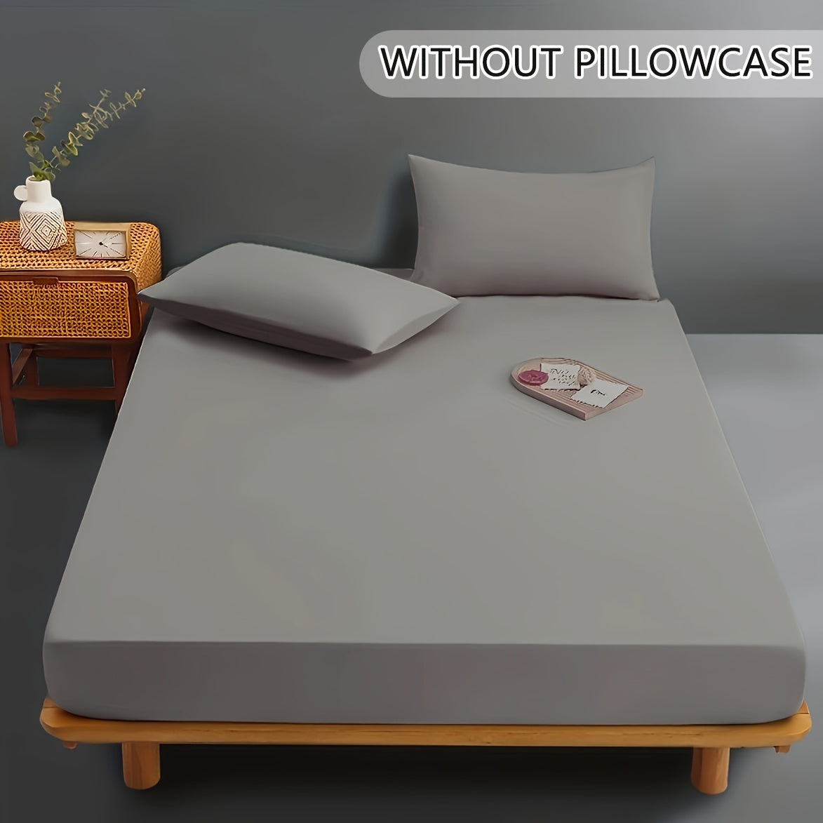 One piece of a solid colored fitted sheet made of soft and comfortable microfiber material. Ideal for bedrooms and guest rooms, with a deep pocket design. This product includes the fitted bed sheet only.