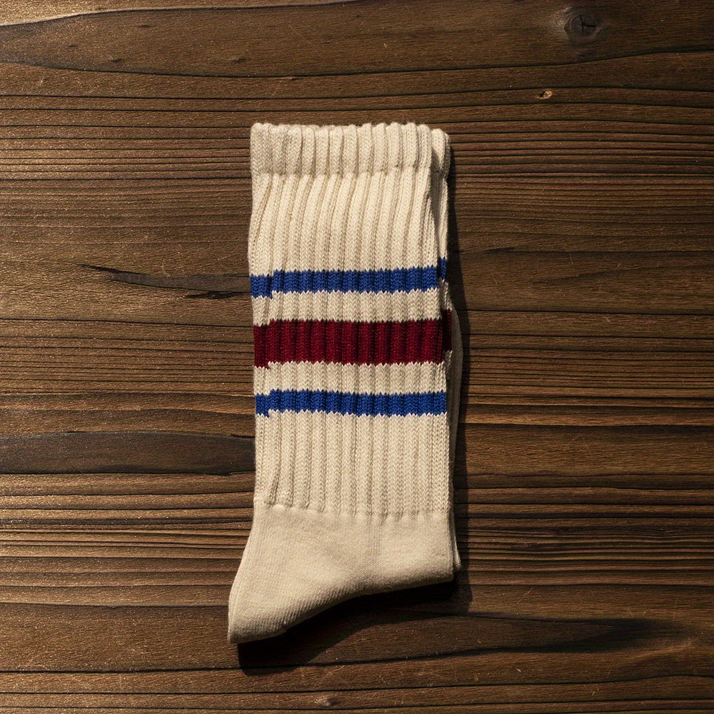 Men's and women's college style retro socks, breathable and thick, suitable for all seasons.