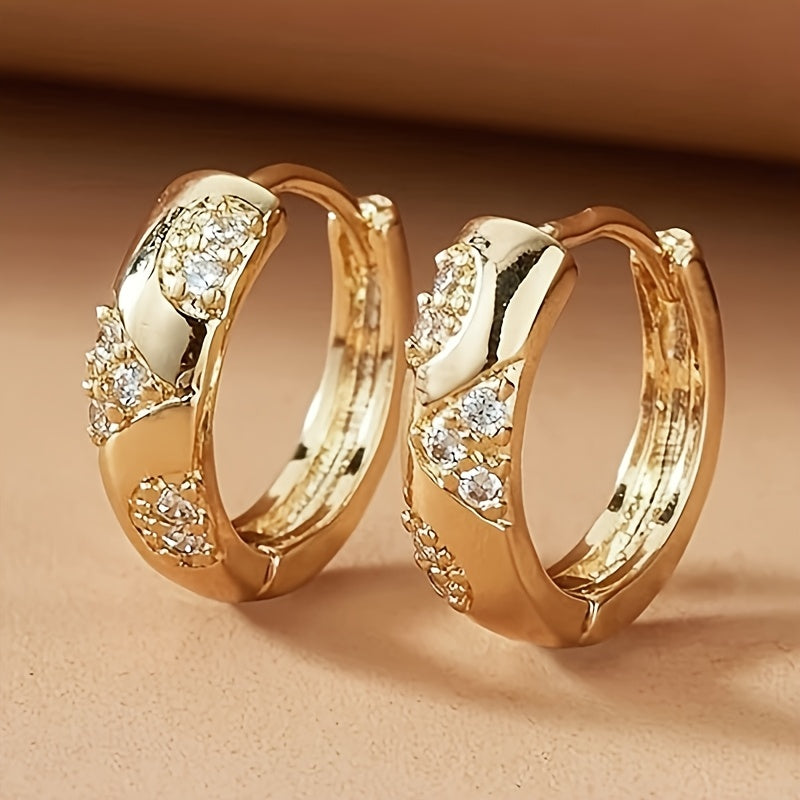 Vintage-style hoop earrings with synthetic cubic zirconia, nickel-free copper plating, suitable for everyday wear and parties.