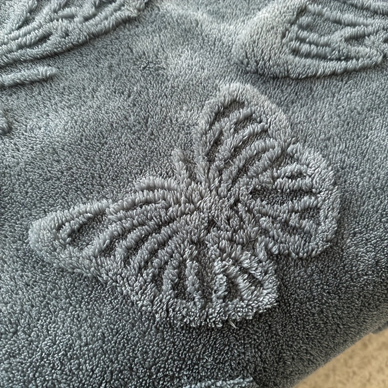 Stay cozy and stylish all year round with our versatile 3D butterfly tufted blanket. Perfect for use as a bed blanket, lunch nap blanket, throw blanket, couch blanket, camping blanket, air conditioning blanket, or office blanket. Made from spring and