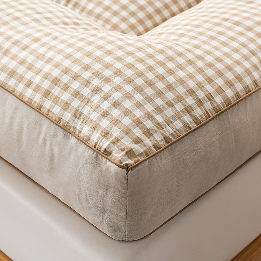 1pc Ultra-Soft Quilted Mattress Topper with Gingham Pattern, Polyester Fill, Elastic Fit for Bed Skirts 15.24-55.88cm, Machine Washable - Ideal for Bedroom, Guest Room, Dorm, Full Size