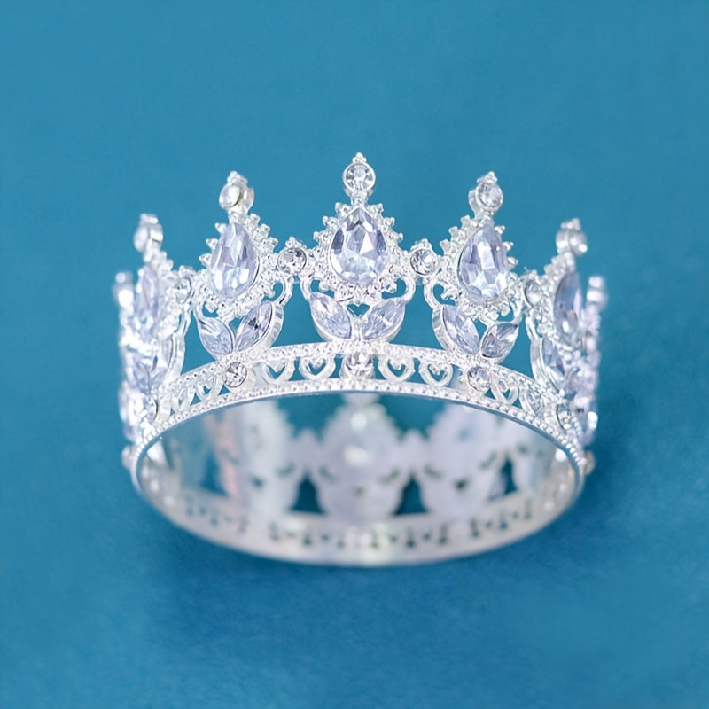 This stunning Baroque style bridal tiara features intricate golden water diamond embellishments, making it ideal for beauty pageants, proms, and formal events. Adorned with delicate flowers in a beautiful full circle design, this tiara is perfect for