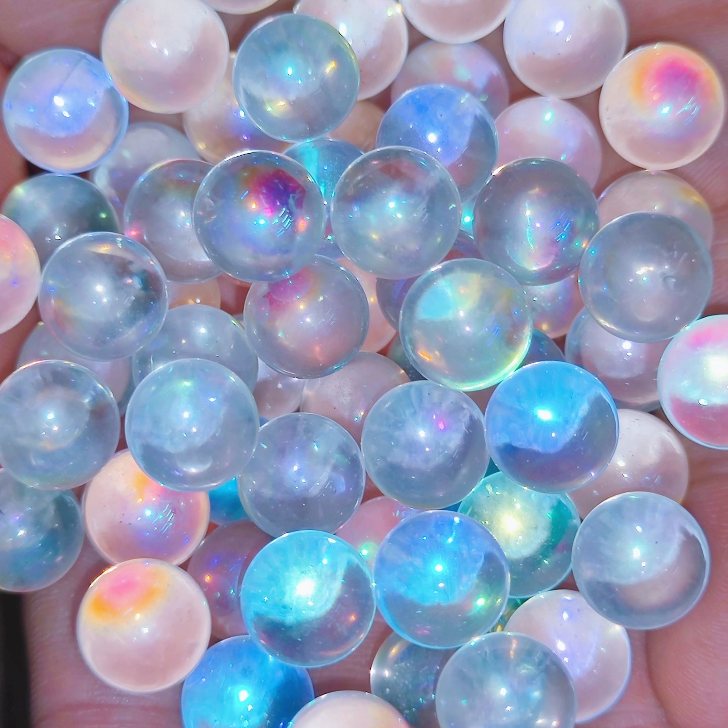 10 glow-in-the-dark glass beads, 12mm, for DIY crafts, jewelry making, and aquarium decor.