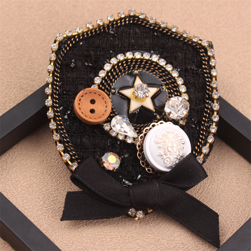 Exquisite Baroque Style Rhinestone Brooch Featuring Imitation Button Design, A Versatile and Luxurious Fashion Accessory Perfect for Clothing, Bags, and Hats