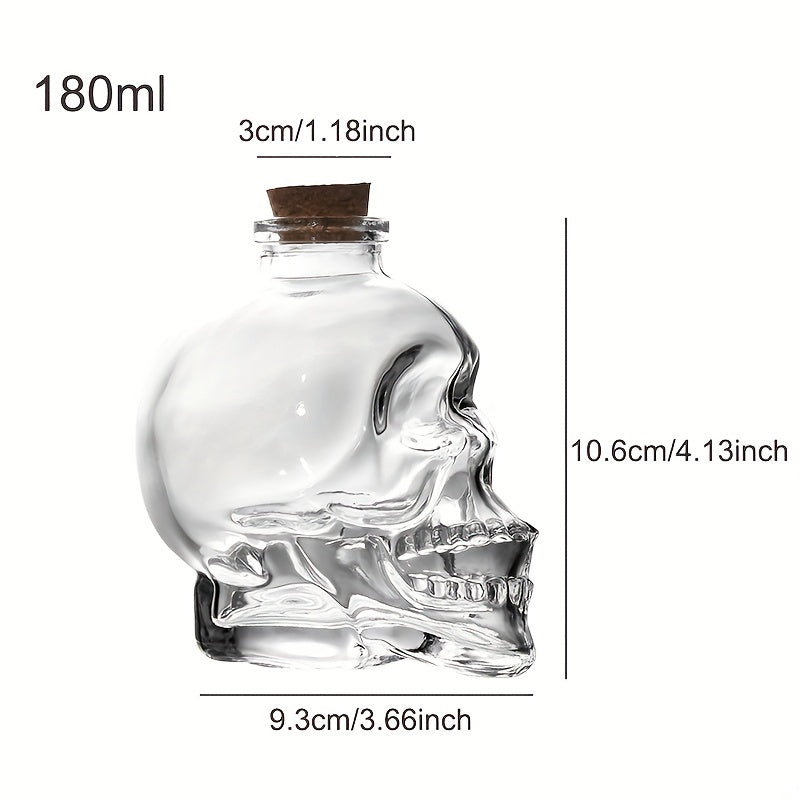 Skull Whisky Decanter for various liquors, perfect for bars, pubs, clubs, restaurants, and homes. Halloween-themed drinkware for spooky gatherings.