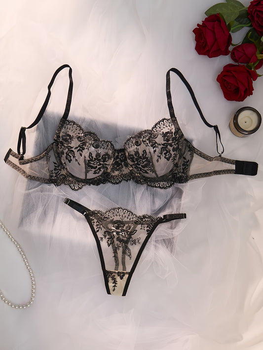 Fall and winter hot deal: Palace-style women's embroidered flower sexy set including single layer fishnet bra and thong, midnight passionary underwear set, and gathered thin bra and panties.