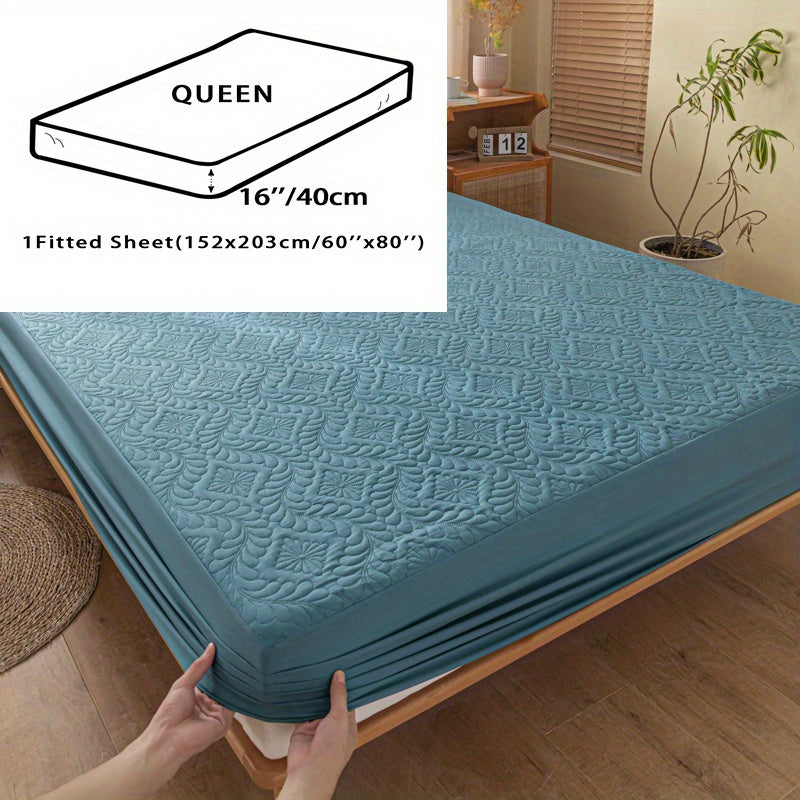 One set of two pieces of 100% waterproof mattress protector pillowcases made of 3D air bamboo fabric. The mattress cover is designed to provide cooling and is smooth, soft, and breathable. It is noiseless and washable, with a deep pocket size ranging