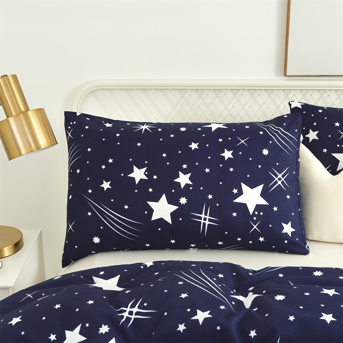 3-piece Fashion Duvet Cover Set with Starry Sky Pattern, Soft and Breathable Bedding Set for Bedroom, Guest Room, School Dorm Decor. Includes 1 Duvet Cover and 2 Pillowcases (Core not included).