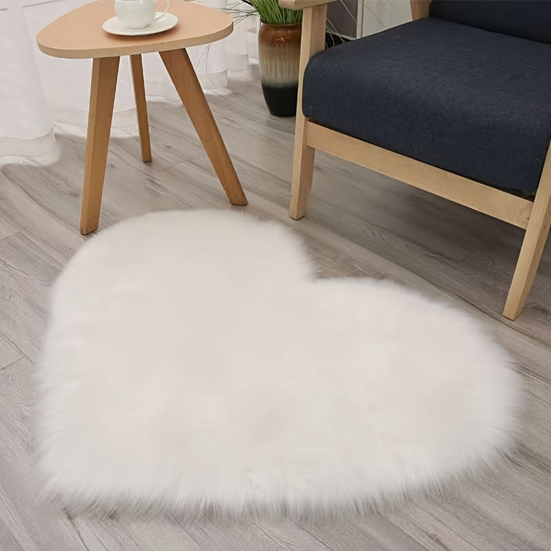 One piece of thickened heart-shaped love carpet, popular in Europe and America, perfect for a cute girl's bedroom, living room or bedside in your home.