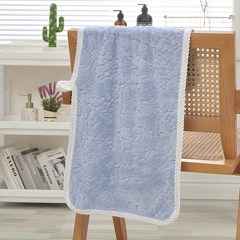 Bamboo Charcoal Fiber Bath Towel set includes a 35*75cm washcloth and a 70*140cm absorbent bath towel suitable for both adult men and women.