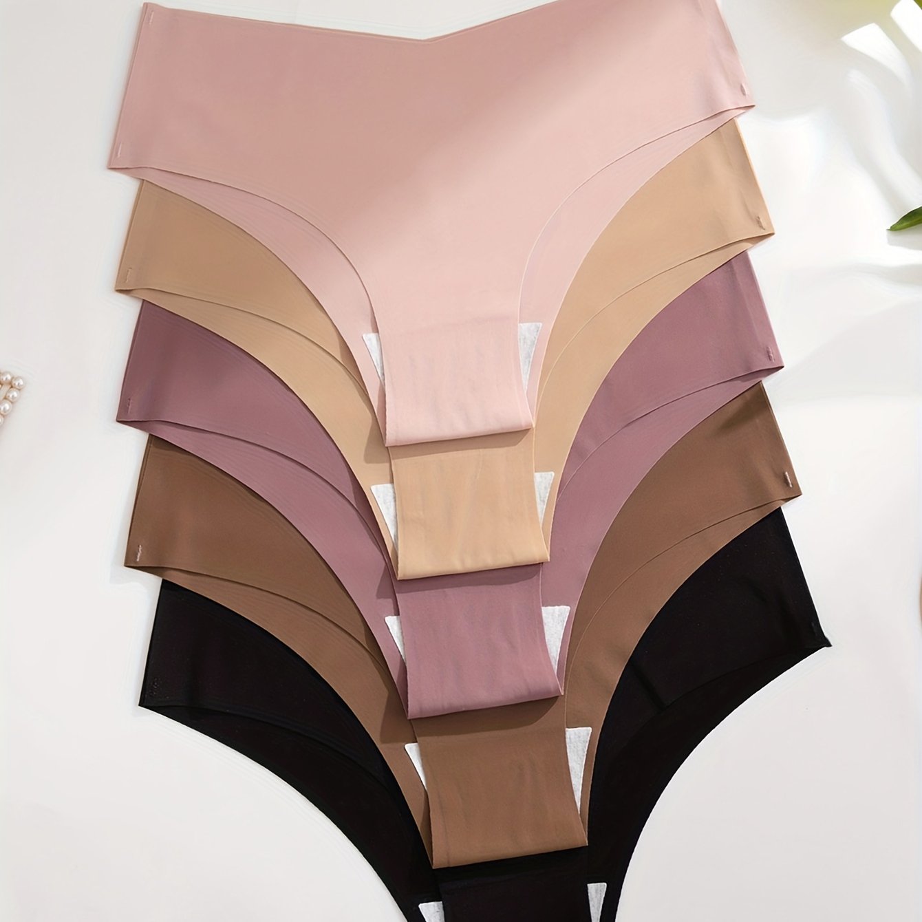 5 solid briefs for women, comfortable and breathable lingerie.