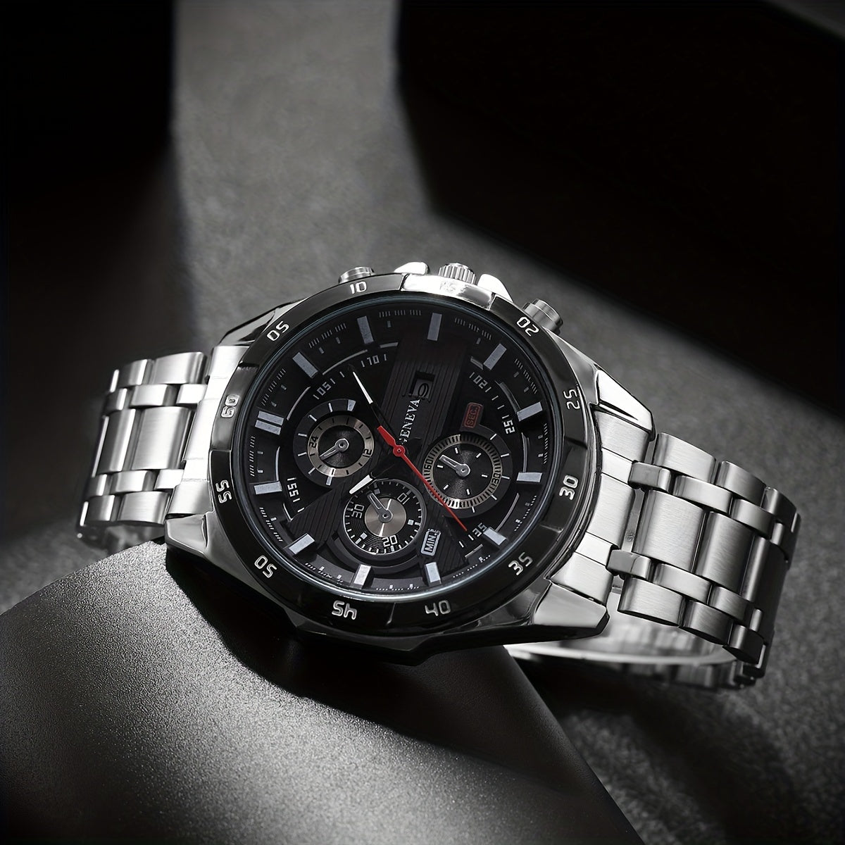 Elevate your style with the luxurious and advanced Waterproof Steel Strap Men's Watch that enhances your overall presence.