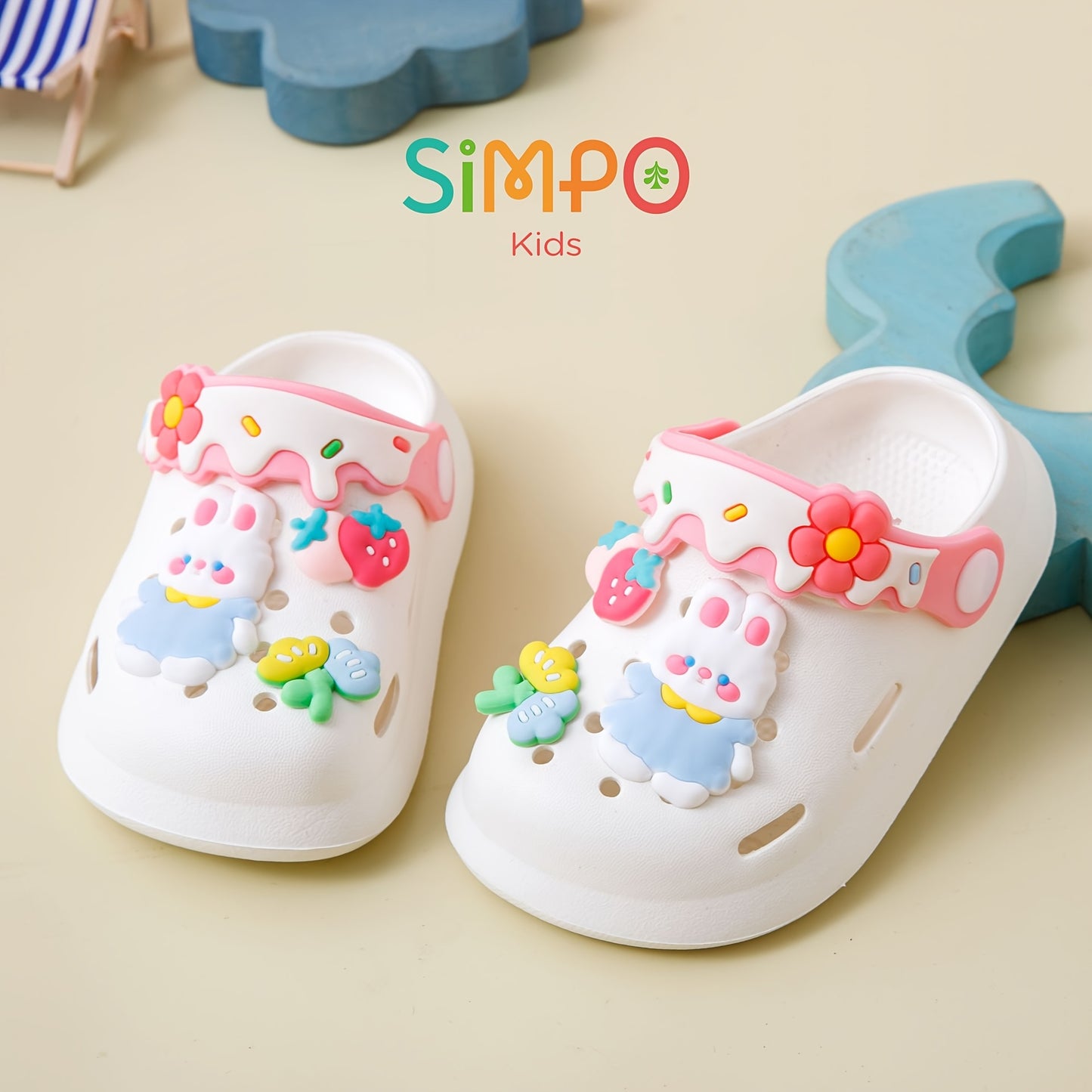 Cute cartoon girls' clogs, perfect for indoor and outdoor use, ideal for beach and garden with breathable non-slip EVA material.