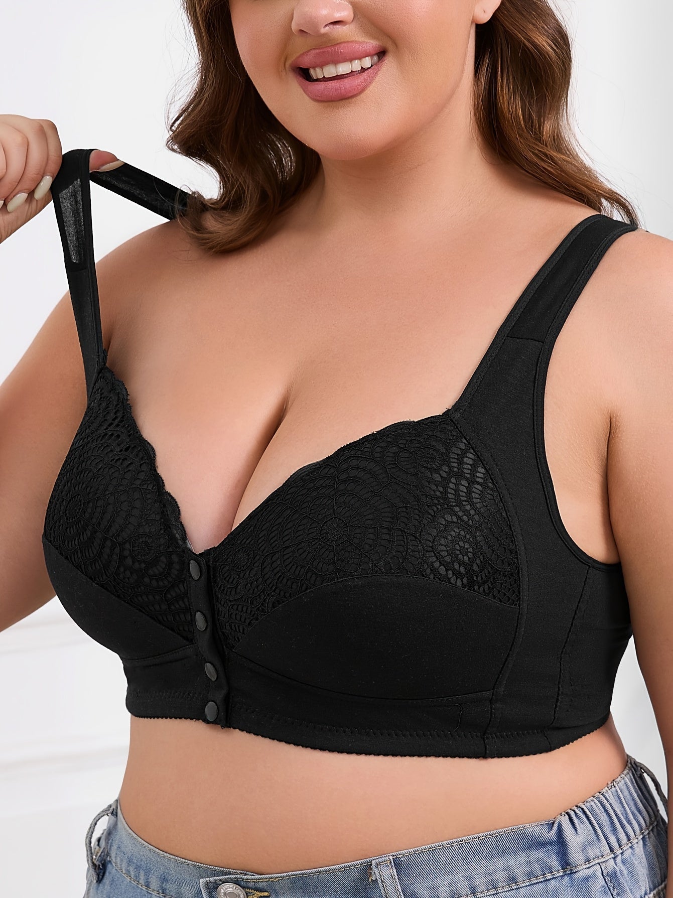 Women's Plus Size Lace Front-Closure Bralette - Wireless, Comfortable Fit with Non-Removable Pads