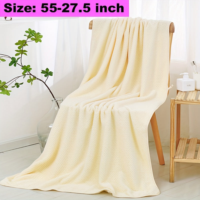 Soft, thick, and large bath towel in a solid color. Absorbent polyester blend, machine washable. Great for home bathrooms, ideal for Christmas.