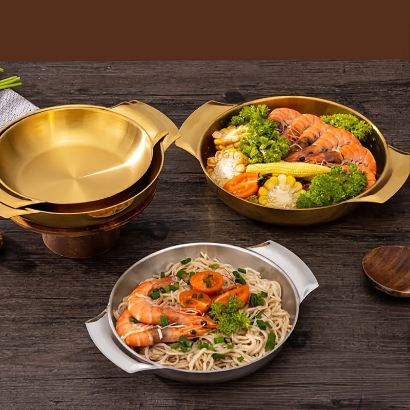 This stainless steel cooking pot is built with two convenient handles, making it versatile and easy to handle. It is heat-resistant and perfect for cooking seafood and hot pot dishes. Suitable for use in homes, restaurants, hotels, and small eateries