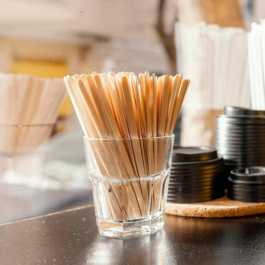 500 pieces of Wooden Coffee Stir Sticks, measuring 13.97cm each. These disposable beverage mixers have a smooth end and are perfect for stirring coffee, cocktails, and other drinks. Ideal for holiday-themed events such as Christmas, Halloween, Easter