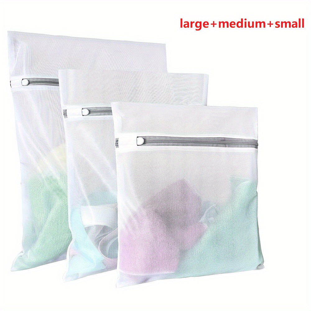 Introducing our new 4-piece set of Laundry Bags, designed for delicate clothing items such as lingerie. Perfect for use in college dorms or for storage purposes, these mesh wash bags allow water and detergent to flow through easily. They are also easy to