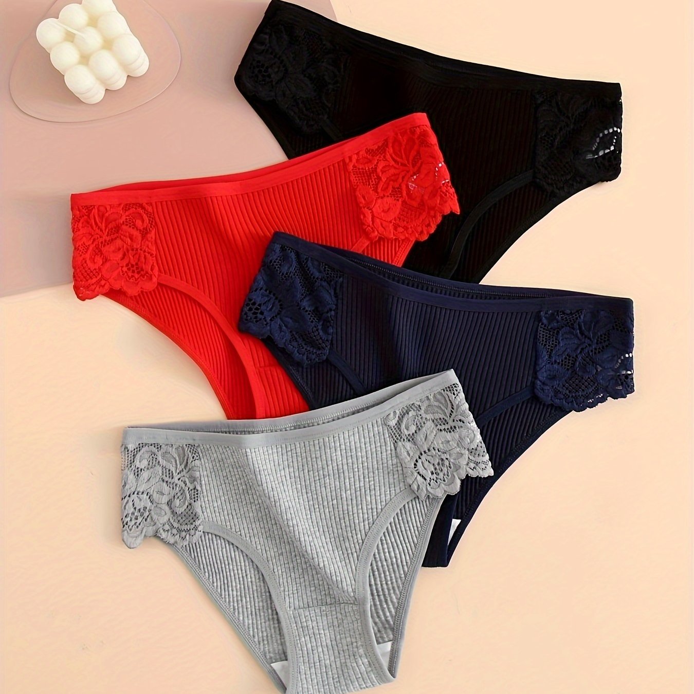 4 pairs of lace briefs, comfortable and breathable ribbed panties for women's lingerie.