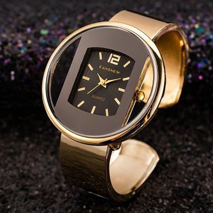 Women's fashion quartz bracelet watch with large golden dial, alloy band and case - non-