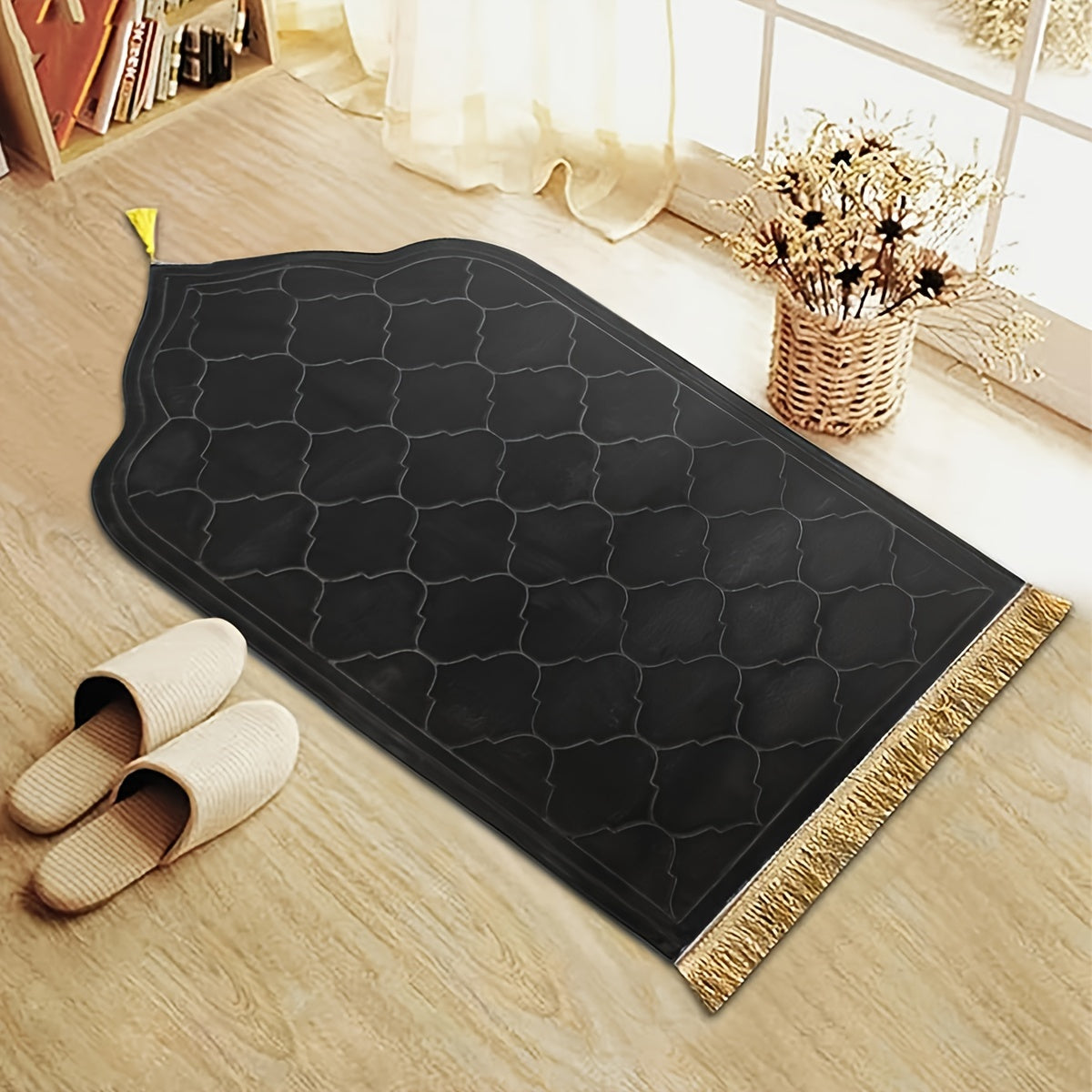 Spread Holiday Joy with this Luxurious Thick Flannel Muslim Prayer Mat. It is Non-Slip, Soft, and Durable with Tassels, making it Perfect for Home & Outdoor Use. Choose from White, Navy Blue, Green, Beige, & Pink with Hexagonal Patterns.