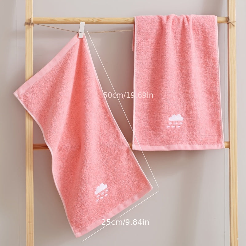 Bohemian style embroidered cotton towel, soft and absorbent, made of 100% knit cotton fabric with weather embroidery. Suitable for babies and kids.