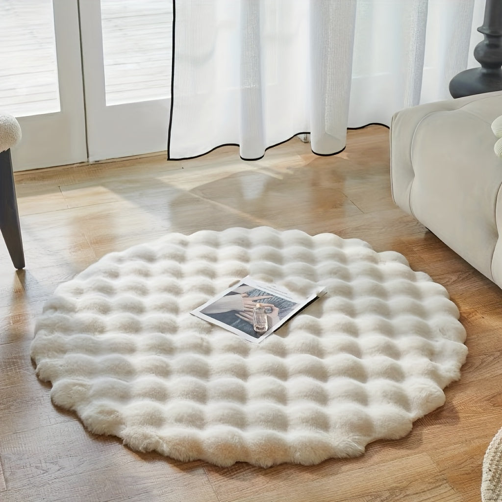 Soft faux fur round plush rug that is perfect for all seasons, with a comfortable smooth short pile carpet. This rug is easy to maintain as it is machine washable, making it a cozy decorative mat for your bedroom bedside, sofa throw, photography decor