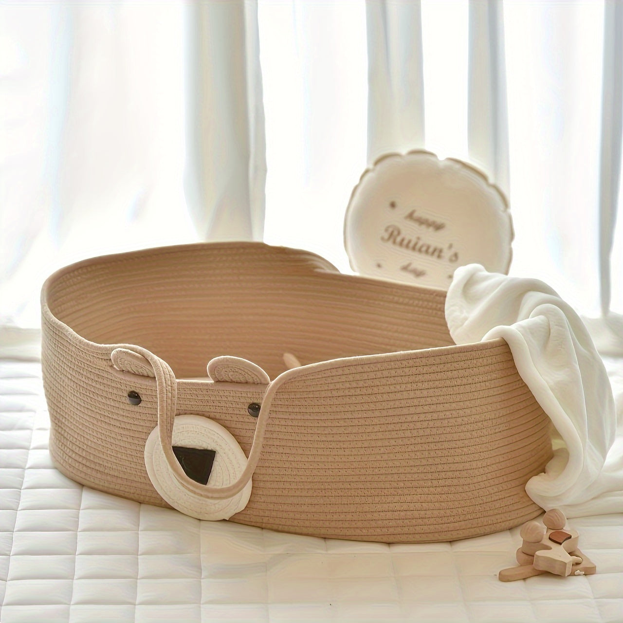 Introducing the adorable La Dearchuu Woven Basket, crafted from durable polyester fiber featuring a charming bear design. This large capacity storage hamper is perfect for use in car seats, carriers, or as photography props. It comes with a convenient