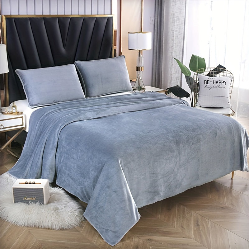 Luxurious Ultra-Soft Flannel Blanket in Solid Color, Contemporary Style – Cozy Plush Bedding Cover, Pillow Inserts or Cases Not Included.