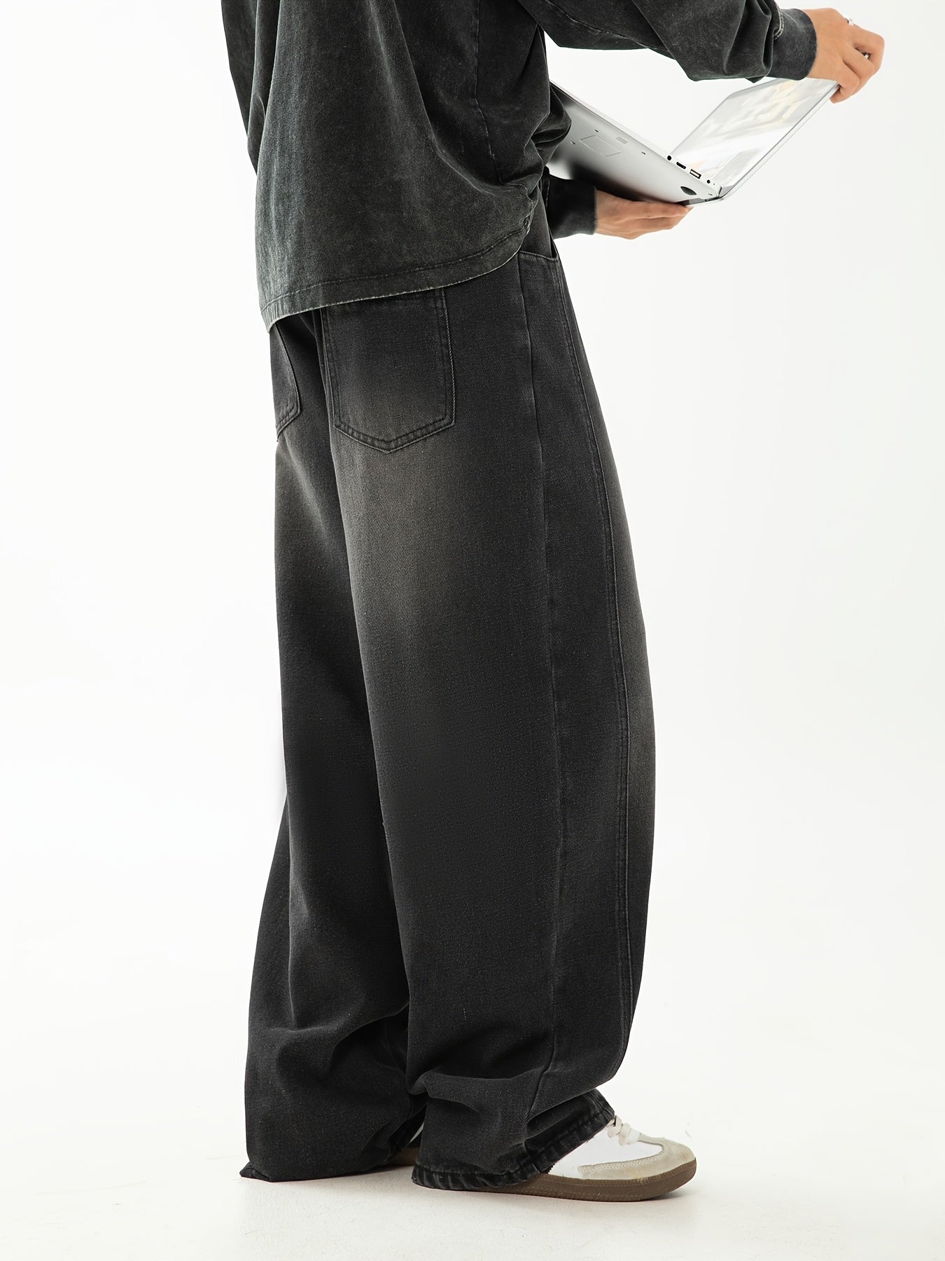 Men's gradient structure denim pants, loose-fitting, stylish black carrot pants, casual new arrivals, perfect gift option.