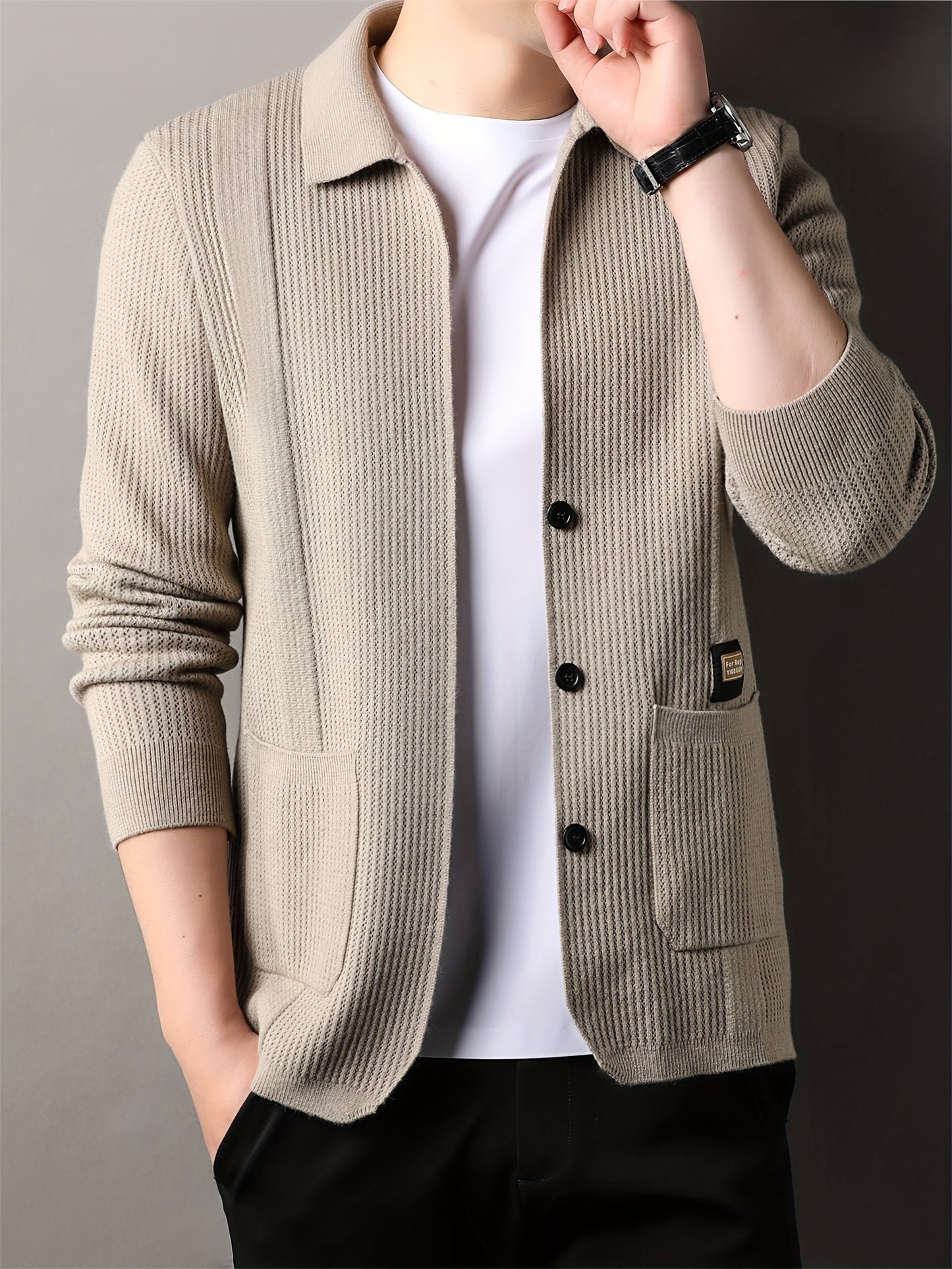 Casual V-neck cardigan for men in solid color with pockets, ideal for fall/winter.