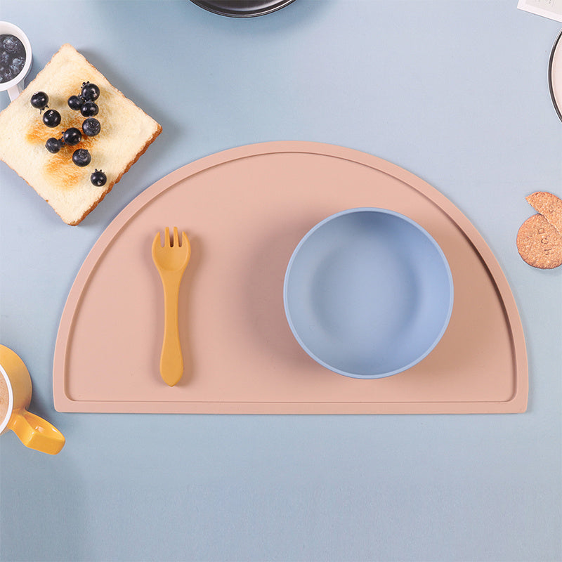 Ensure your baby's meals stay clean and safe with this food-grade silicone baby placemat! The perfect gift for Christmas, Halloween, or Thanksgiving.