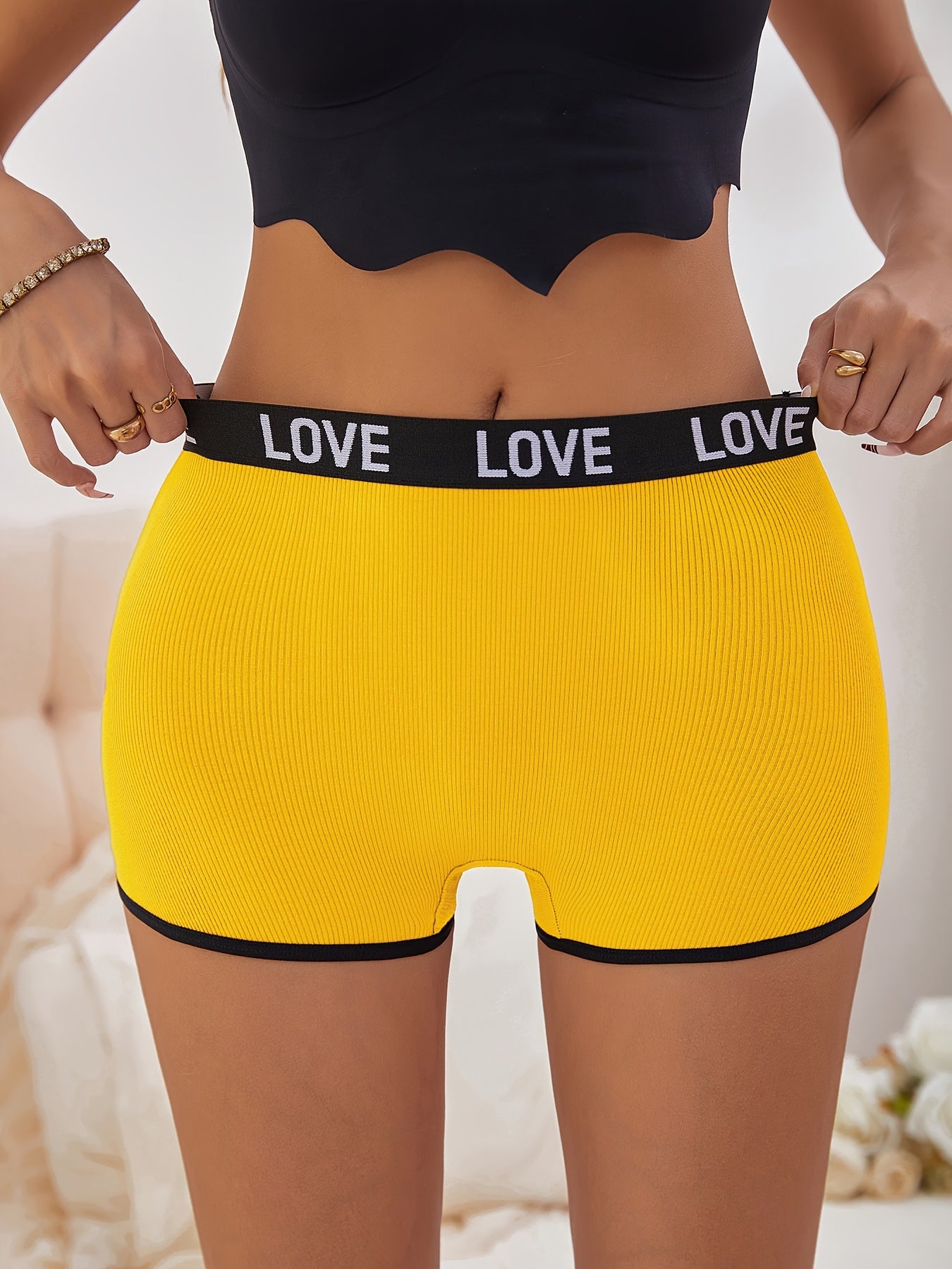 7 pieces of letter print boxer shorts with contrast trim, seamless and breathable for women's lingerie and underwear.