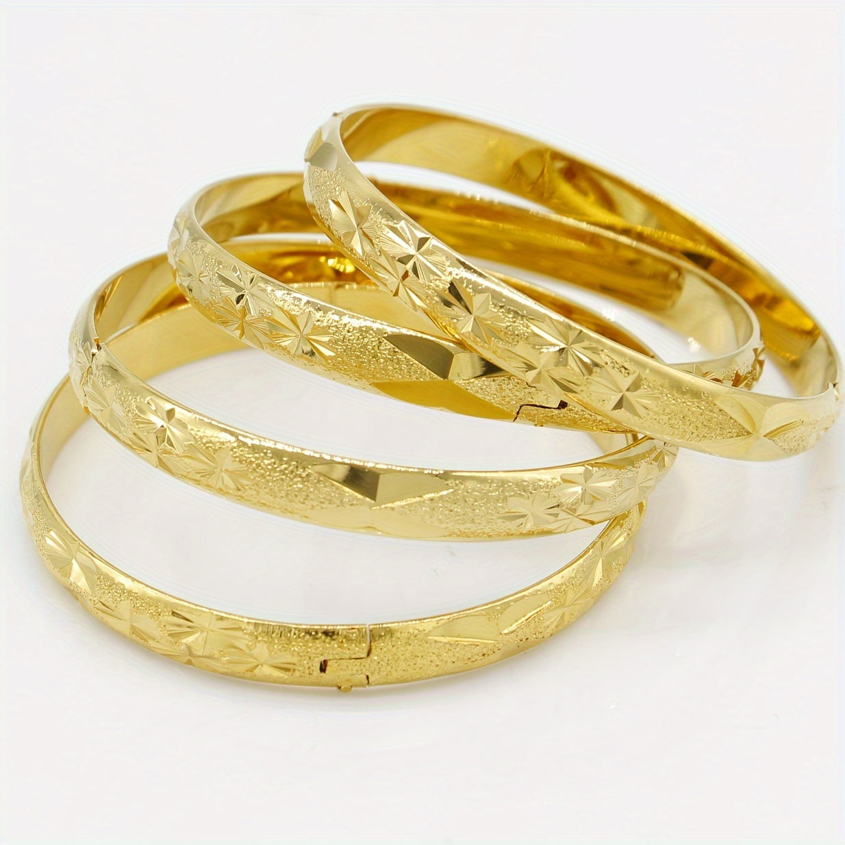 Set of 4 Vintage & Luxe Gold-Plated Copper Bangle Bracelets for Women - Ideal for Casual Wear and Gifting