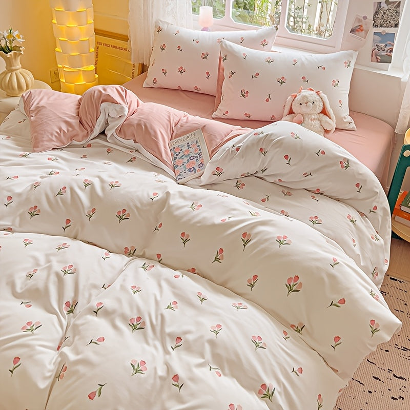 Soft floral print bedding set includes duvet cover and 2 pillowcases, made of breathable polyester with zip closure. Suitable for all seasons, perfect for bedrooms and guest rooms.