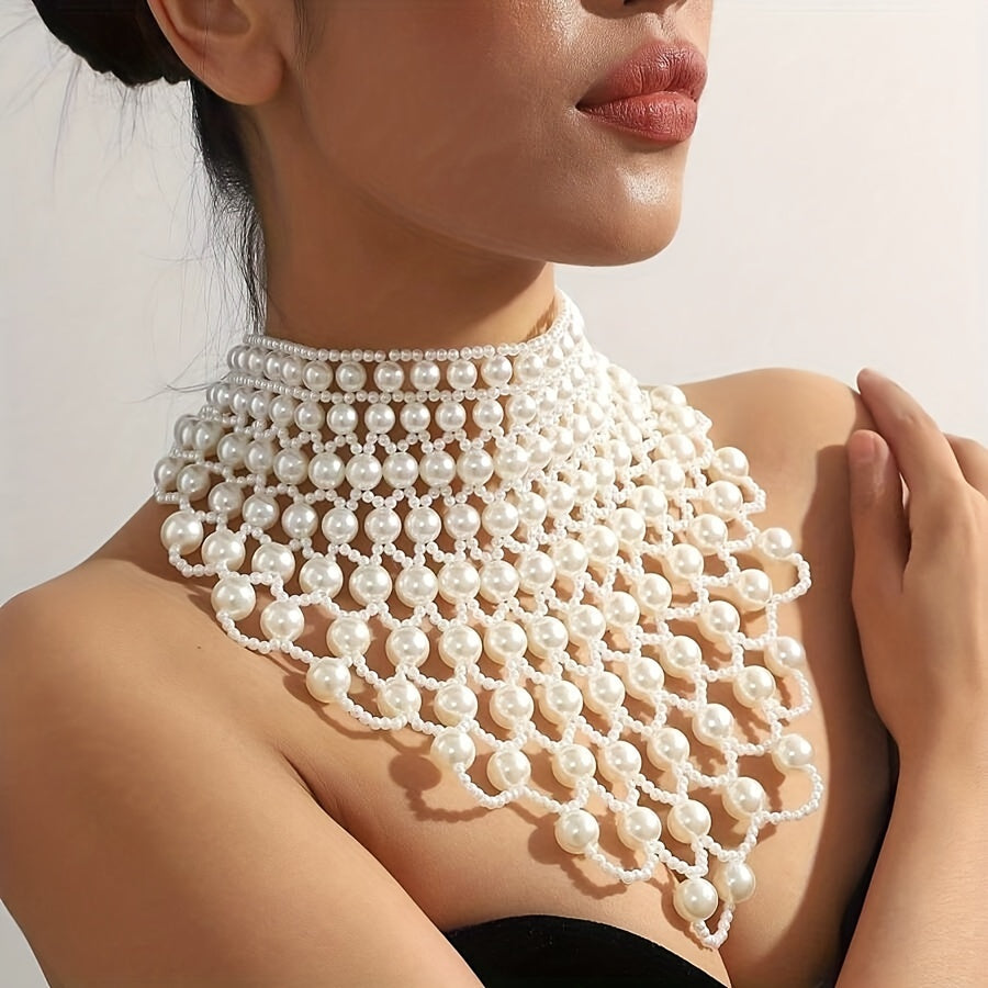 Elegant and Luxurious Faux Pearl Choker Necklace, Handcrafted with Exaggerated Clavicle Collar Chain for Women, Chunky Statement Bib Necklace Jewelry in Sexy and Cute Style