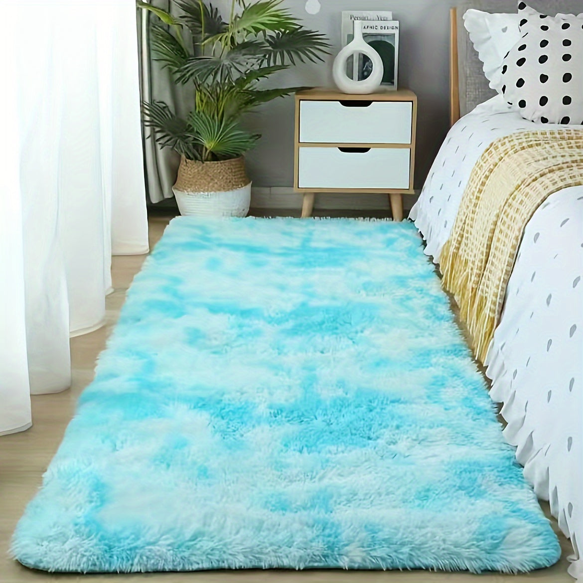 Luxurious Tie-dyed Plush Soft Indoor Carpet: This modern carpet is both water-absorbent and non-slip, making it perfect for living rooms and bedrooms. Its stain-resistant material adds to its home decor appeal, while providing a cozy touch to any area.