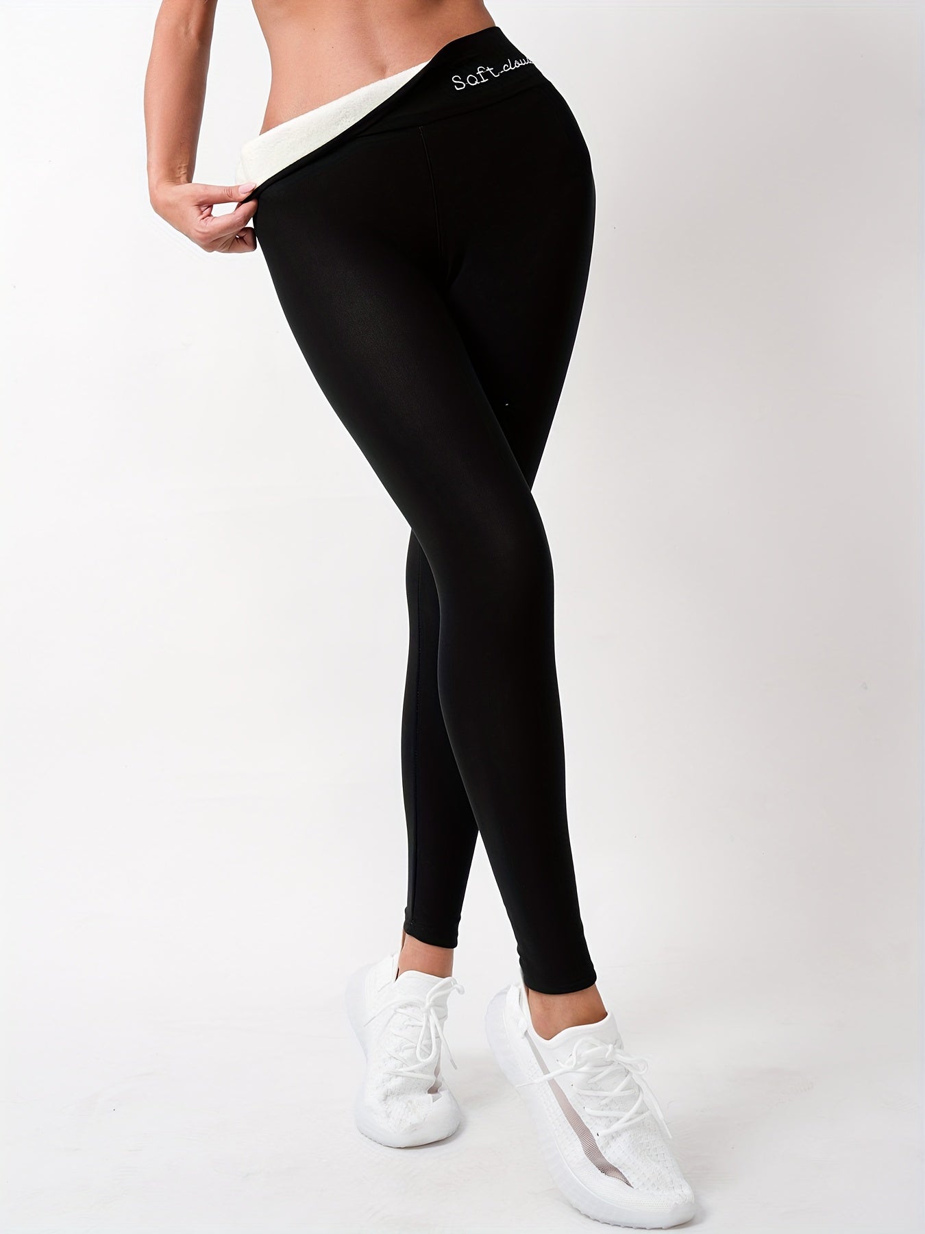 Stretch thermal pants for women, embroidered and tight-fitting, for autumn and winter.