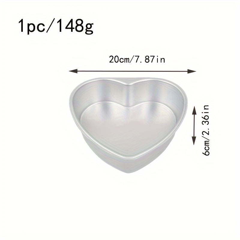 1 piece of a heart-shaped anode cake pan and 3 pieces of loose bottom cake molds. The cake pans come in sizes of 10.16cm, 15.24cm, 20.32cm, and 25.4cm with non-stick removable bottoms, perfect for baking chiffon cakes in the oven. Great for Halloween