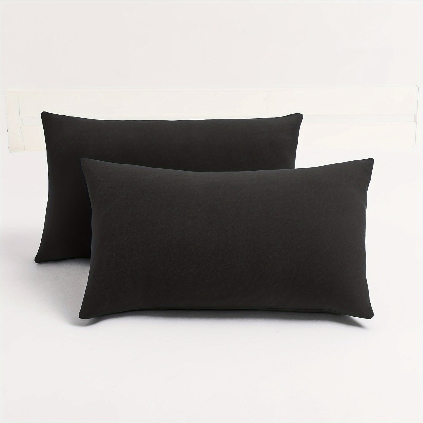 Stretchable on all sides, these 2-piece Stretch Pillow Cases feature a super soft feel and come with an envelope closure. They are designed to resist wrinkles, fading, and stains, making them a durable option for protecting your pillows.