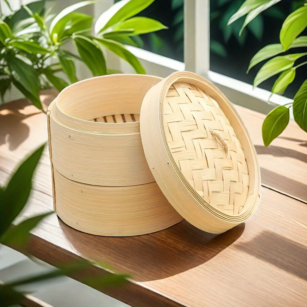 One set includes a three-piece bamboo steamer, each piece measuring 20cm wide. This steamer is perfect for steaming a variety of foods such as dumplings, bread, fish, and meat.