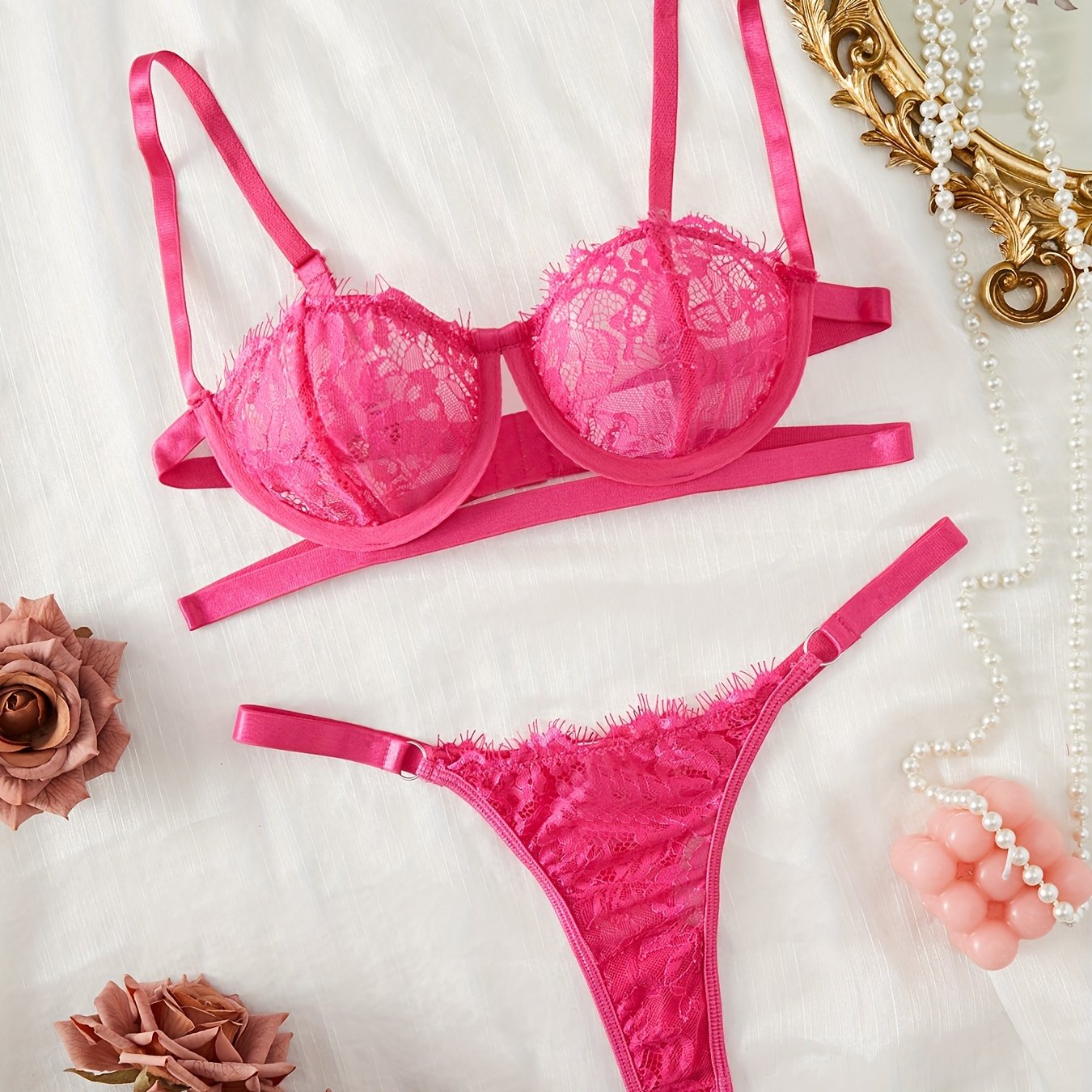 Summer lace bra and suspenders set on sale now in Europe and America.