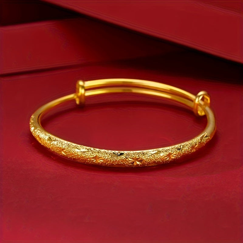 Stylish and Sophisticated Bracelet inspired by Middle Eastern Fashion, a chic Hand Ring Ornament for Girls.