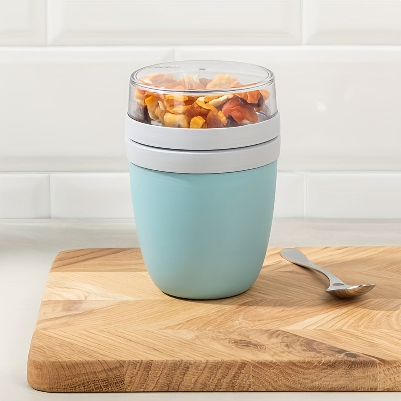 23.6oz portable breakfast cup with lid for on-the-go meals. Features oatmeal and yogurt divider, ideal for salad, cereal, or oatmeal lunches. 700ml capacity.