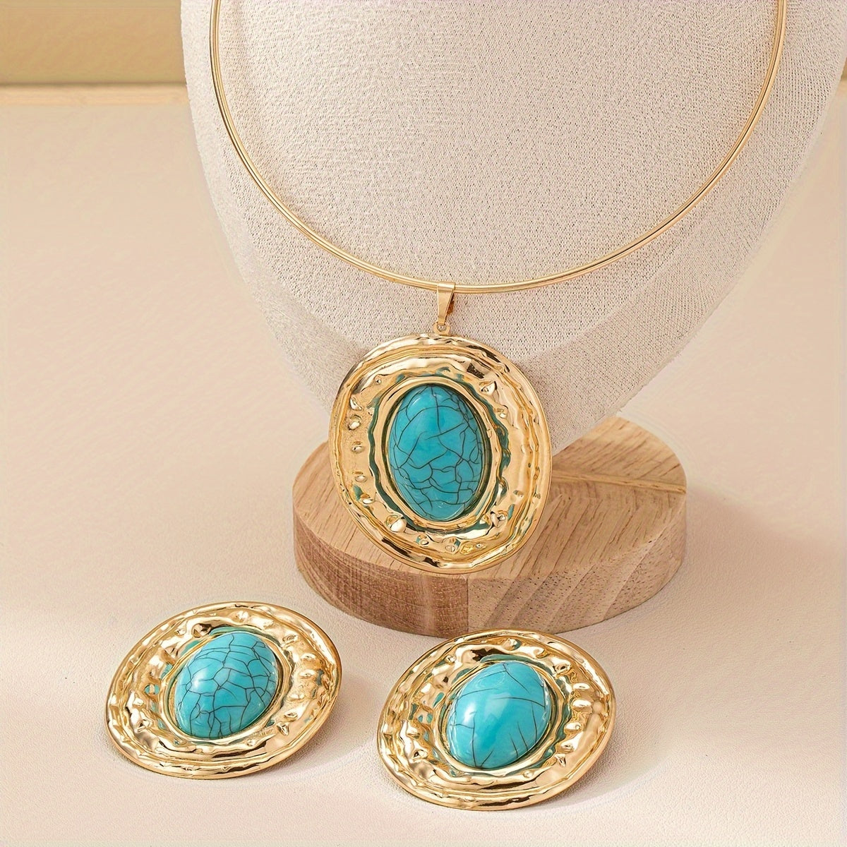 Retro Bohemian Metal Oval Blue Turquoise Two-Piece Set, Including 1 Collar and 1 Pair of Earrings. Elegant French Style, Perfect for Banquets or as Gifts.