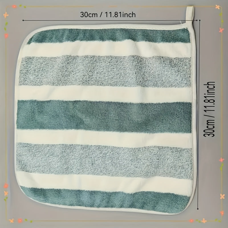 Soft, absorbent microfiber washcloth with contemporary striped design. Made of 100% polyester, lightweight and perfect for home bathroom cleaning.