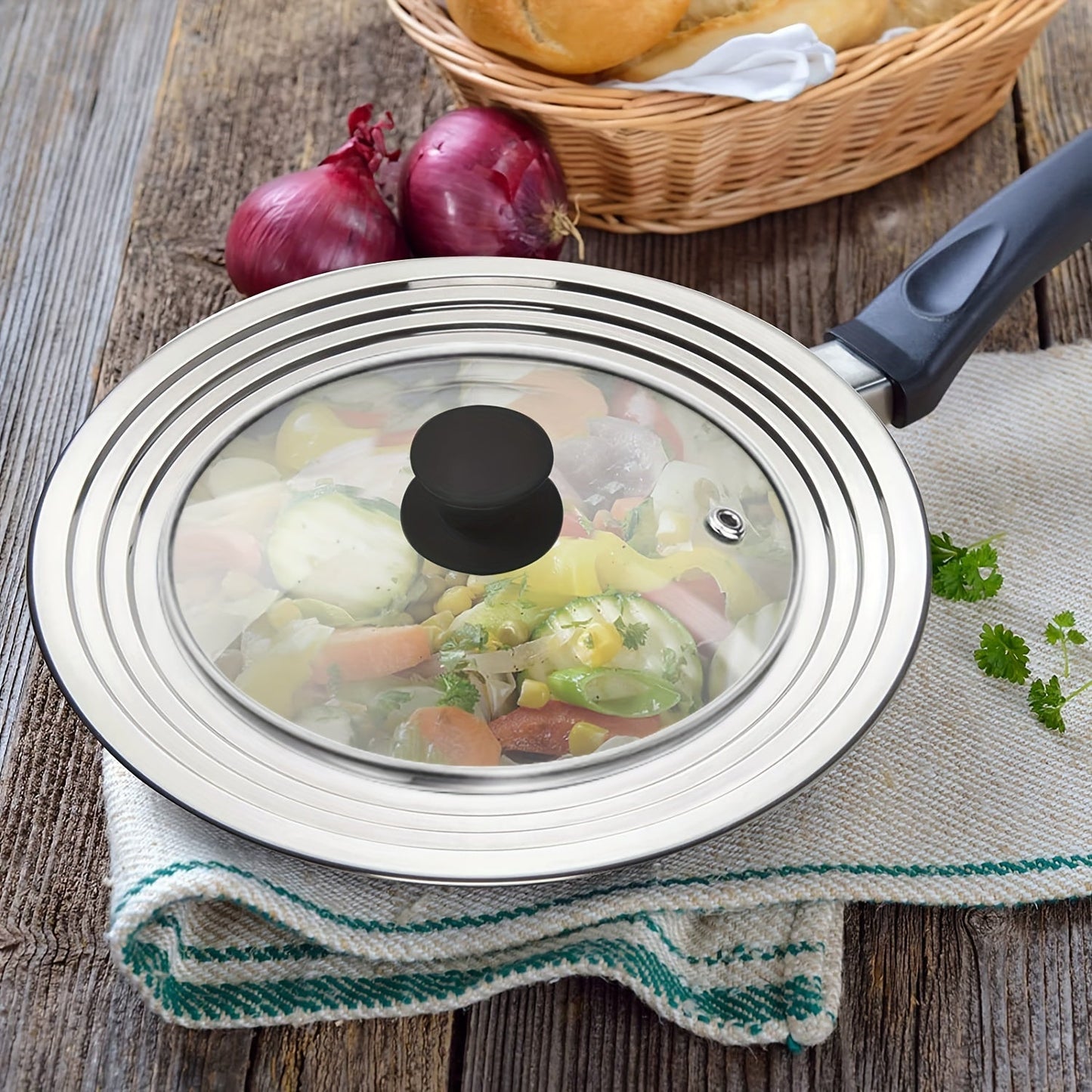 Universal Pot Lid - Fits Pots, Pans, and Skillets with Diameter from 21.59cm to 38.1cm. Made of Tempered Glass. Replacement Lid for Kitchen Supplies and Cookware Accessories. Available in 1 or 2 pieces.