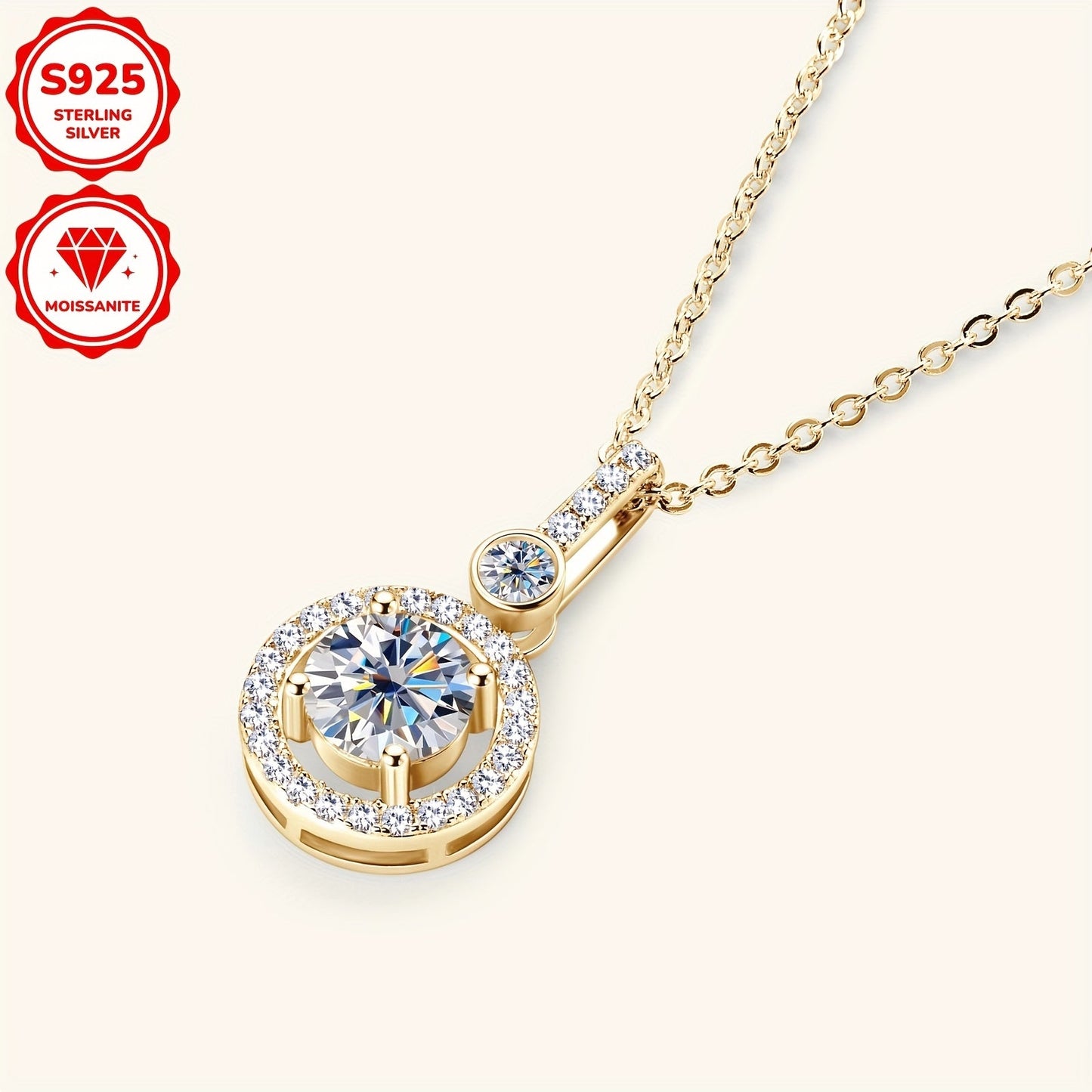 3.37g vaznli ajoyib kumush pendant 6.5mm Mozambik toshi, 3mm Mozambik toshi, 1.3mm Mozambik toshidan 4 dona va 1.2mm Mozambik toshidan 24 dona o'z ichiga oladi, jami 1.33ct. Ushbu pendant 925 sterling kumush ayollar uchun bog'langan.